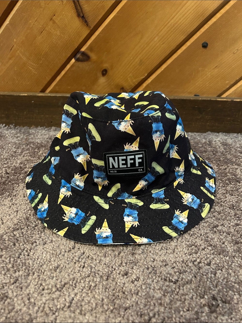 Neff Gnome Reversible Rare Hard to Find Bucket Hat